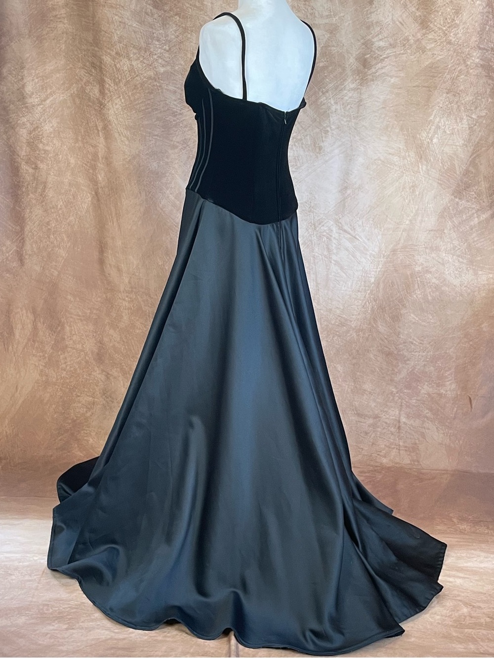 Vintage Cache Black Velvet Corset Gown Size 6 - Picture 6 of 9